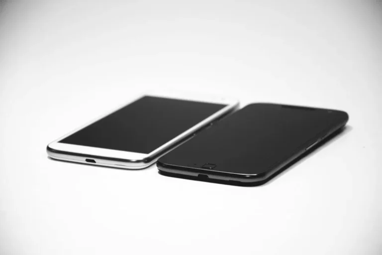 5 Tech Products I Bought That Were Complete Wastes of Money