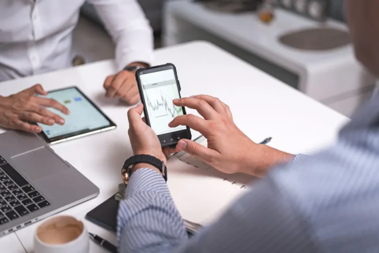 How to Choose a Portable Charger